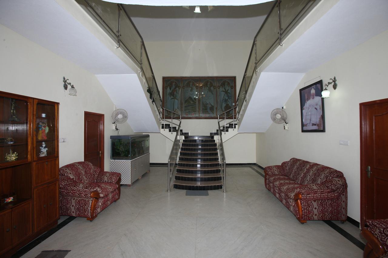 Oyo 935 Hotel Palkhee Mumbai Kültér fotó
