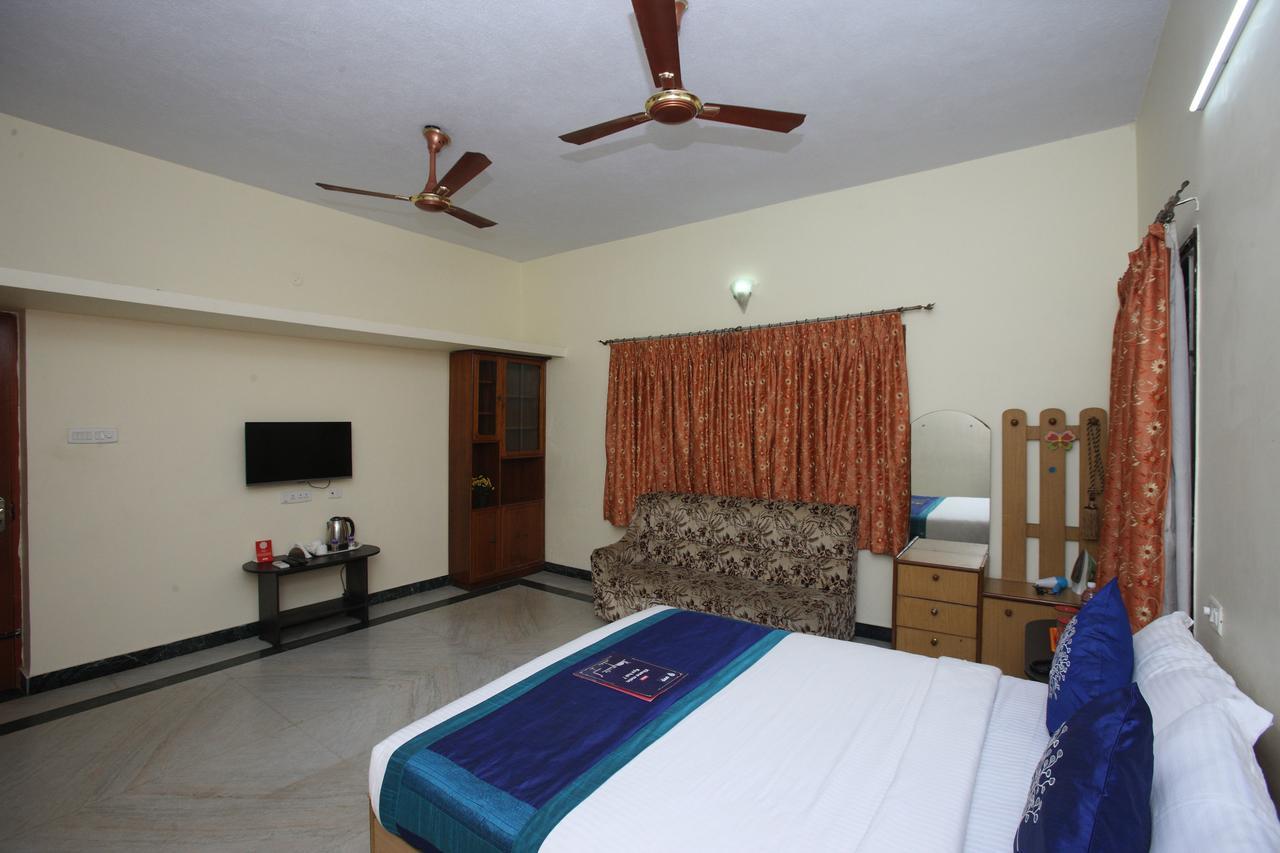 Oyo 935 Hotel Palkhee Mumbai Kültér fotó